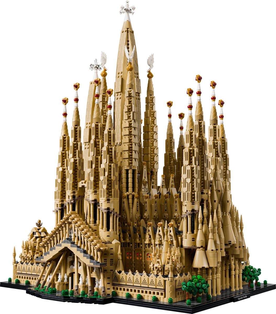 LEGO Architecture Sagrada Família 21065, het gebouwde model van de basiliek