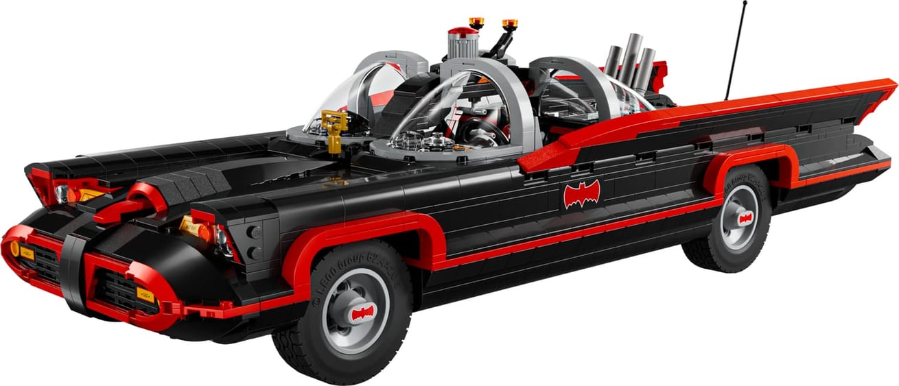 LEGO DC Batman: The Classic TV Series Batmobile 76328, het gebouwde model