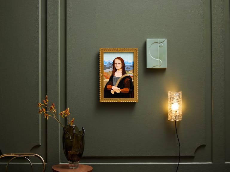 LEGO Art Mona Lisa 31213 in een interieur, tweede sfeerfoto